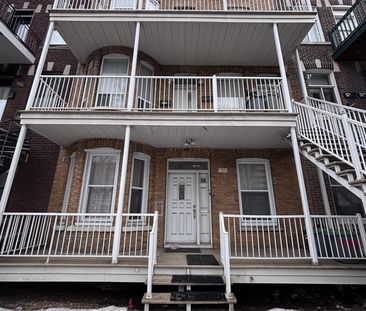 Superbe 3 1/2 à Côté Du Métro Jean-Talon - Photo 1