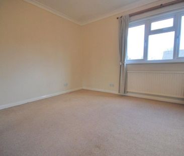 4 bedroom detached house to rent - Photo 4