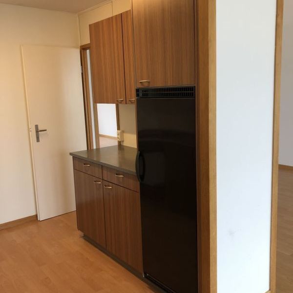 5.5 Bedrooms Shared Apartment 1st floor Balcony with evening sun - Photo 1