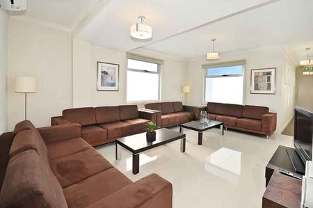 Room 7 (Ensuite) - Photo 4