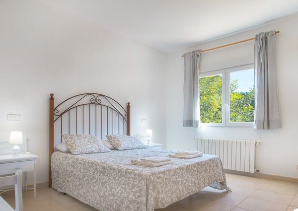 VILLA FOR RENT ALL YEAR ROUND WITH PRIVATE POOL IN MORAIRA
