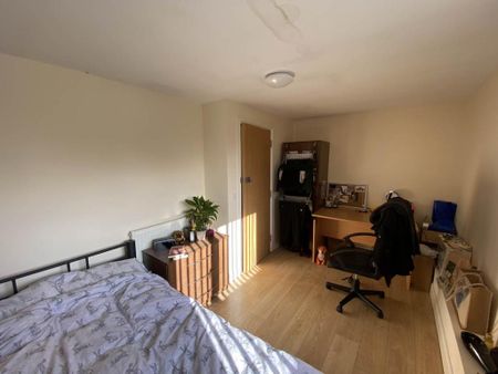 8 bedroom house to rent - Photo 2