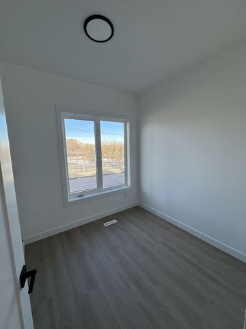 101 - 3115 12 Avenue Southwest, Calgary - Photo 2