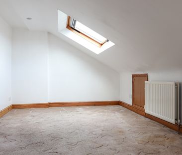 4 Bed End Terrace, Vicarage Road, CR0 - Photo 1