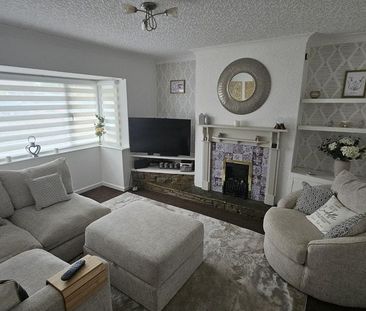 3 bedroom semi-detached house to rent - Photo 2