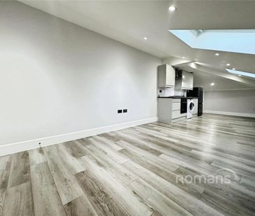 Studio to rent - Photo 5