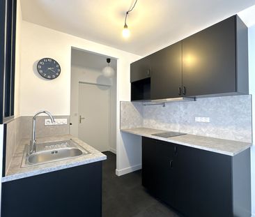 Location Appartement 1 pièce 32m² ST ETIENNE 42100 - Photo 4