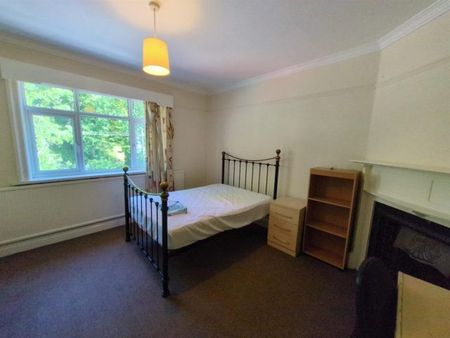 Flat C, 301 Upperthorpe - Photo 2