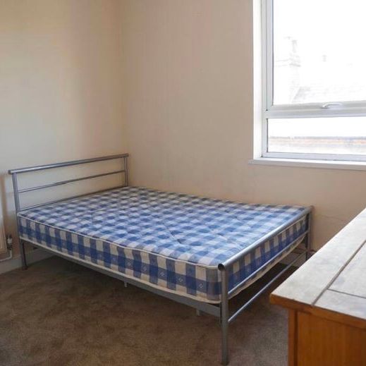 4 Bed Terraced House, Gregory Boulevard, NG7 - Photo 1