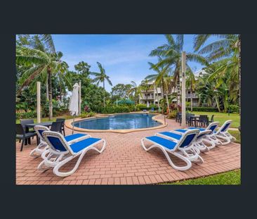 Ground Floor Furnished Apartment - Close to the Beach - Photo 4