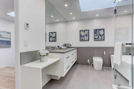 For Lease - 15 Holborne Avenue Unit# ROOM 1, Toronto, Ontario - Photo 5