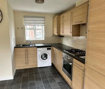 3 bedroom semi-detached house to rent - Photo 6