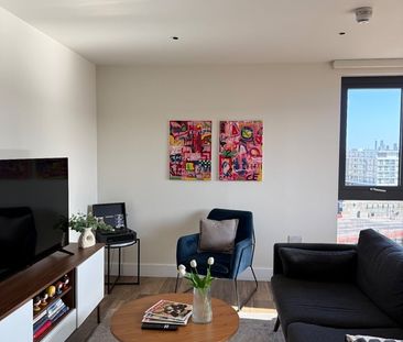 Room in a Shared Flat, Alder Path, SE8 - Photo 1