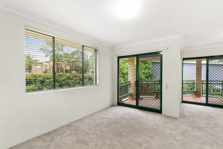 North east facing top floor apartment in the wonderful Squireville complex - Photo 5