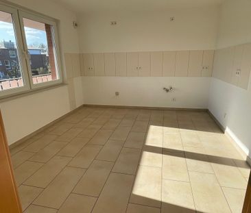 Frisch renovierte 2-Zimmerwohnung mit Wohnraumbelüftung und Sonnenb... - Photo 3