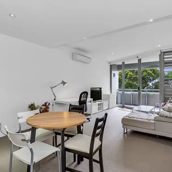 MGM MARTIN - TWO BEDROOM APARTMENT - Photo 1