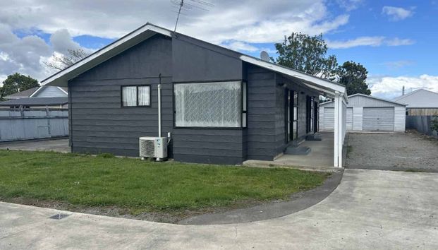 MASTERTON - 3 BEDROOMS - Photo 1
