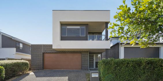 Contemporary Family Living in the Heart of Rochedale - Photo 3