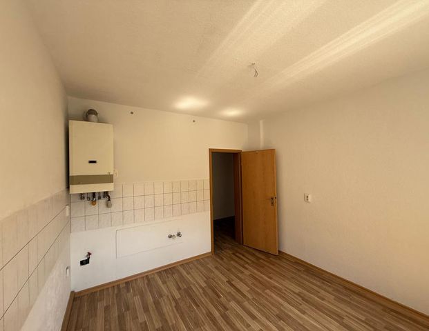 Zentrumsnah - großzüge, helle 3- Raum DG Wohnung - Photo 1