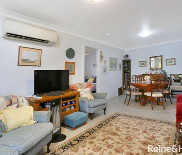 Neat Living in Central Location + Water included - Photo 3