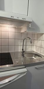 Un petit studio meublé – Avenue des Vosges / Rue Sellenick - Photo 3