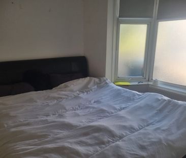 Room in a Shared House, Babington Road, NW4 - Photo 2