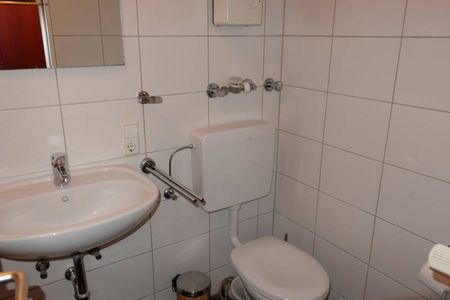 Trier-Zentrum, 2 ZKB mit Einbauküche ab sofort zu vermieten. - Photo 2