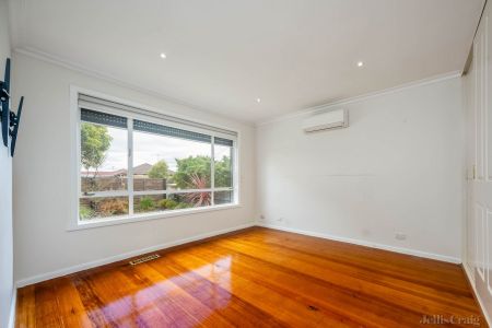 26 McFadzean Avenue, Reservoir - Photo 5