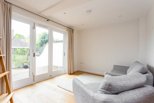 2 bedroom terraced house to rent - Photo 1