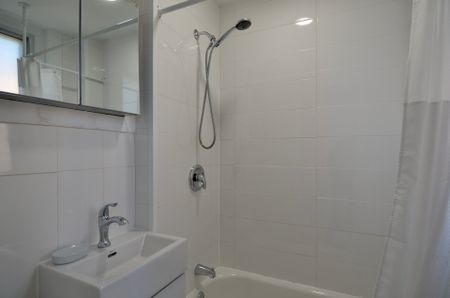 Condo for rent, Montréal (Côte-des-Neiges/Notre-Dame-de-Grâce) - Photo 4