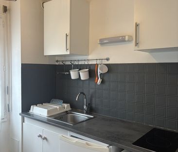 Location Appartement 2 pièces 40m² BORDEAUX 33000 - Photo 2
