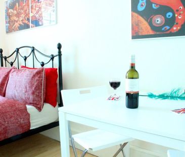 3 bedroom flat to rent - Photo 6