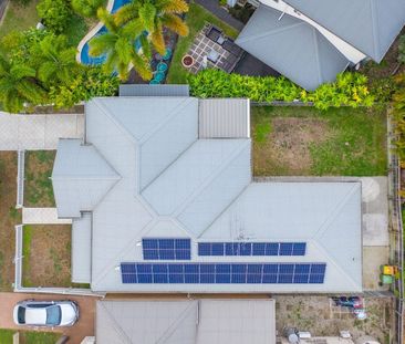 MODERN 3 BEDROOM HOME WITH DUCTED AIRCON & SOLAR - Photo 2