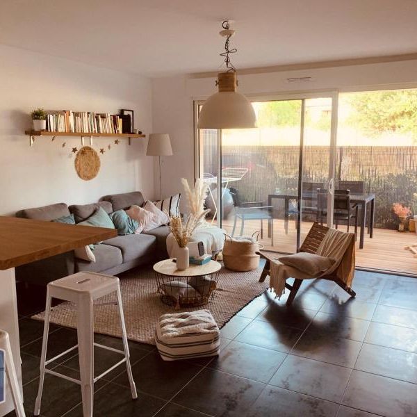 Location Appartement 2 pièces 46m² EGUILLES 13510 - Photo 1