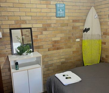 Broadbeach Waters - Photo 5