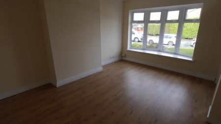 3 Bedroom Town House - Photo 3