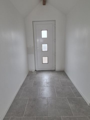 Location Appartement 3 pièces 49m² FEIGNIES 59750 - Photo 5