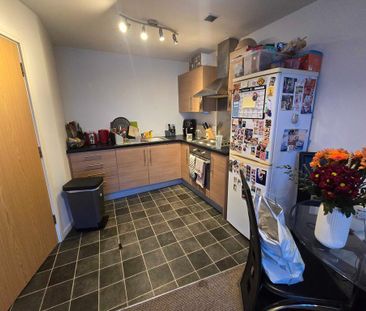 2 bedroom flat to rent - Photo 4