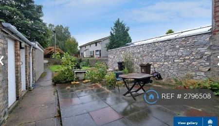 1 bedroom in a flat share to rent - Photo 2