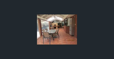 GONE WITH THE WIND....RIGHT HERE IN PERTH, TARA IS A CLASSIC BEAUTY - Photo 2