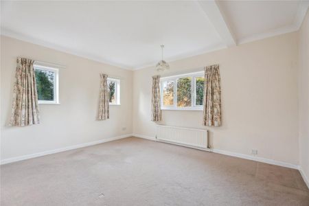 4 bedroom bungalow to rent - Photo 5