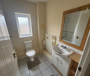2 bedroom property to rent - Photo 1