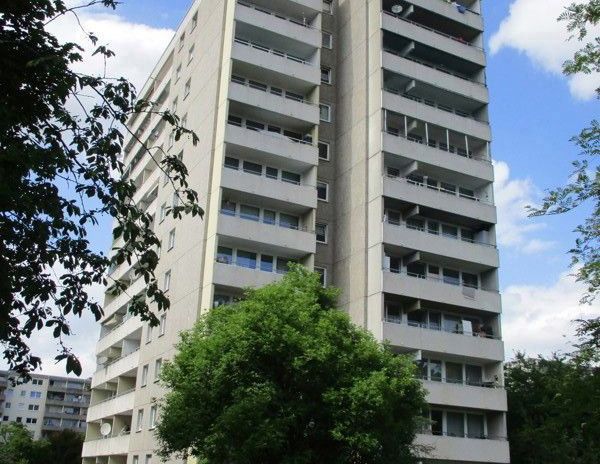 Praktisch geschnittene 2-Zimmer-Wohnung - für Sie renoviert! - Photo 1