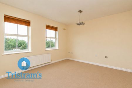 References Pending - 2 bed Flat - Photo 2