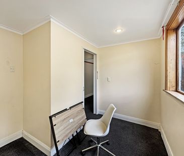 Welcome to 17B Hankey Street, Mt Cook - Photo 5