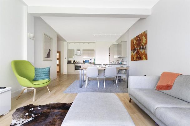 3 bedroom apartment to rent - Photo 1