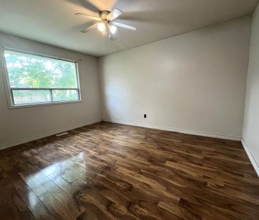 For Lease - 37 Darlingside Drive, Toronto, Ontario - Photo 4