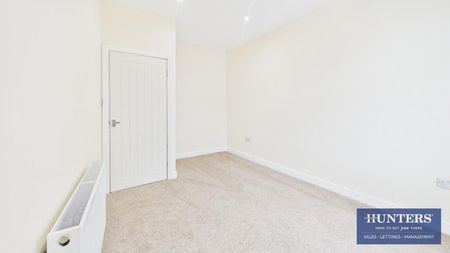 2 bedroom Flat To Let - Photo 4
