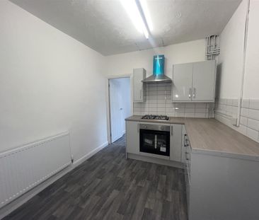 House - Terraced For Rent Morgan Terrace, Porth - Photo 2