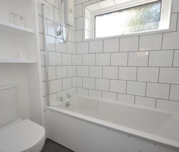 2 bedroom end of terrace house to rent - Photo 6